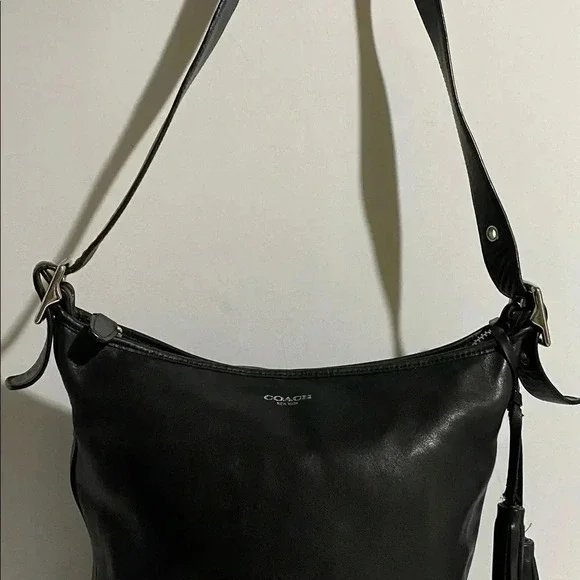 Coach vintage black leather shoulder handbag - Picture 7 of 9